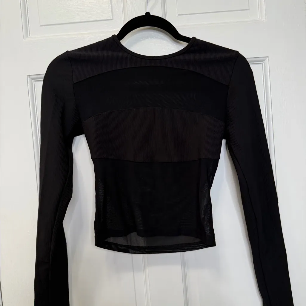 Edikted Black Ribbed Long Sleeve Mesh Crop Top Size Medium - Image 2
