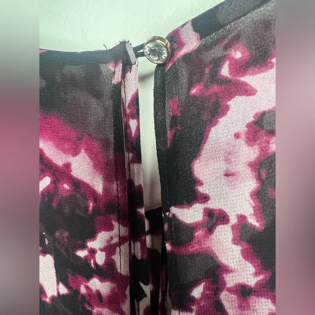 Jennifer Lopez Pink and Black Patterned Blouse size medium - Image 9