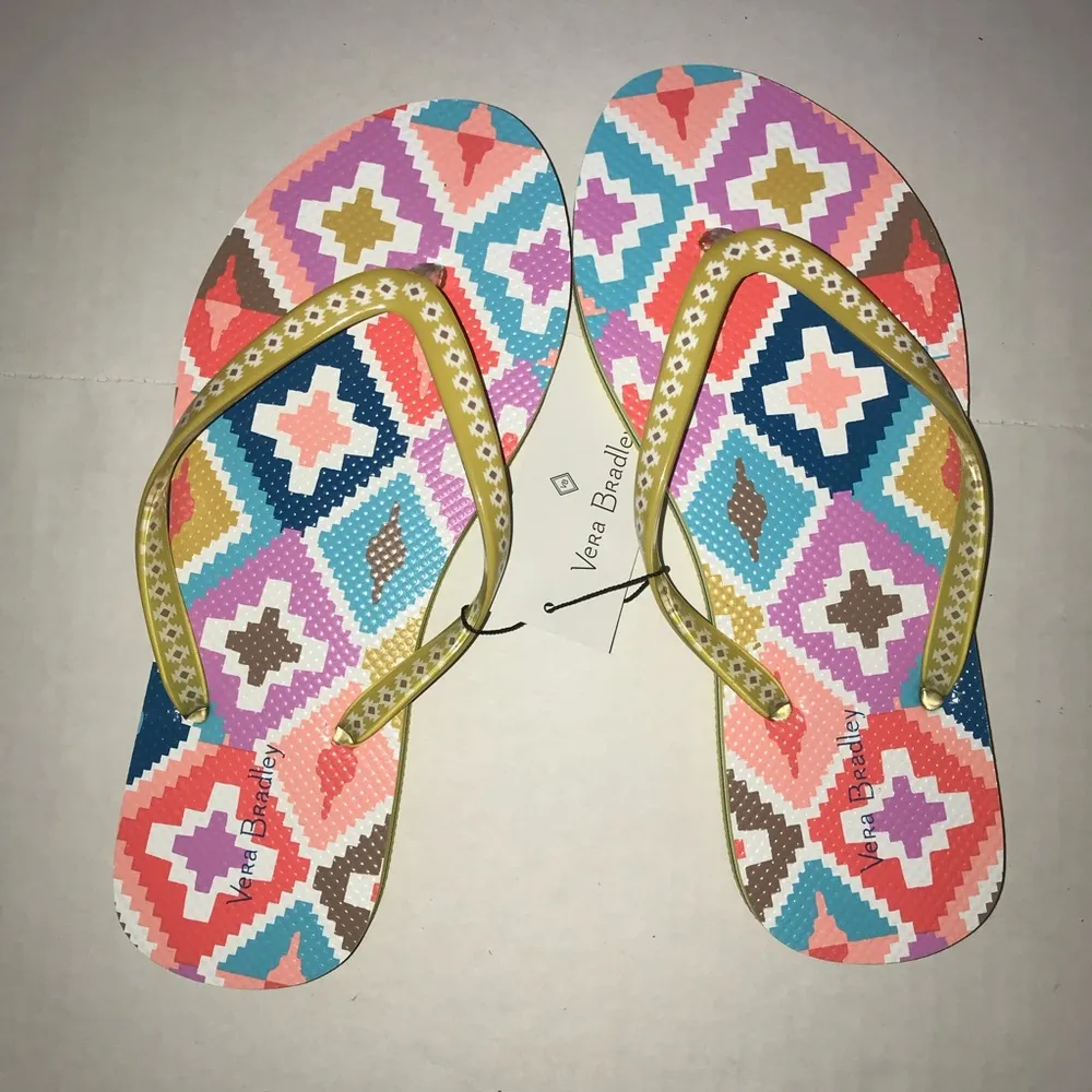 Vera Bradley Flip-Flops Hacienda Diamonds New 5/6 NWT - Image 2