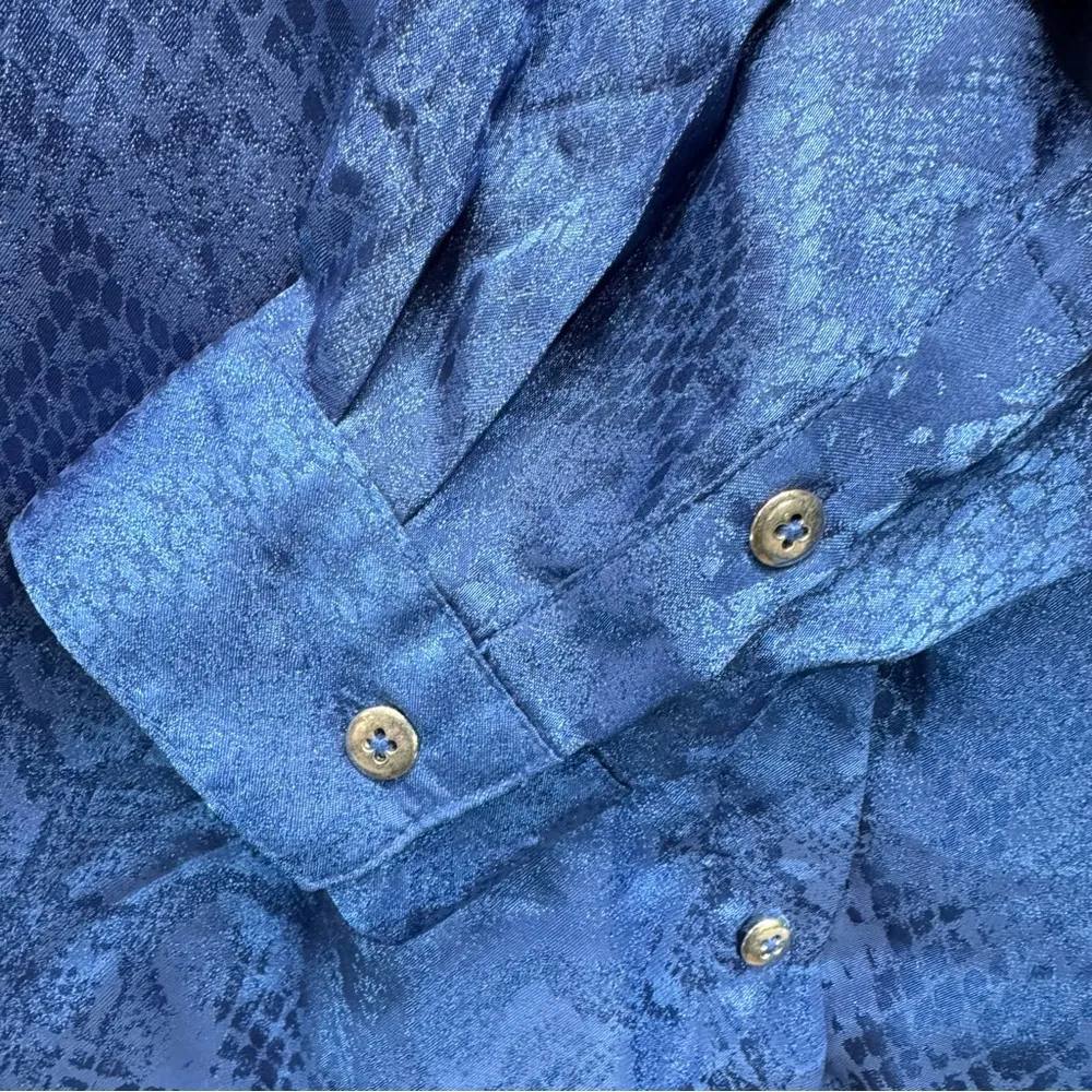 Royal Blue Snakeskin Textured Long Sleeve Button Front Tunic Size M - Image 6