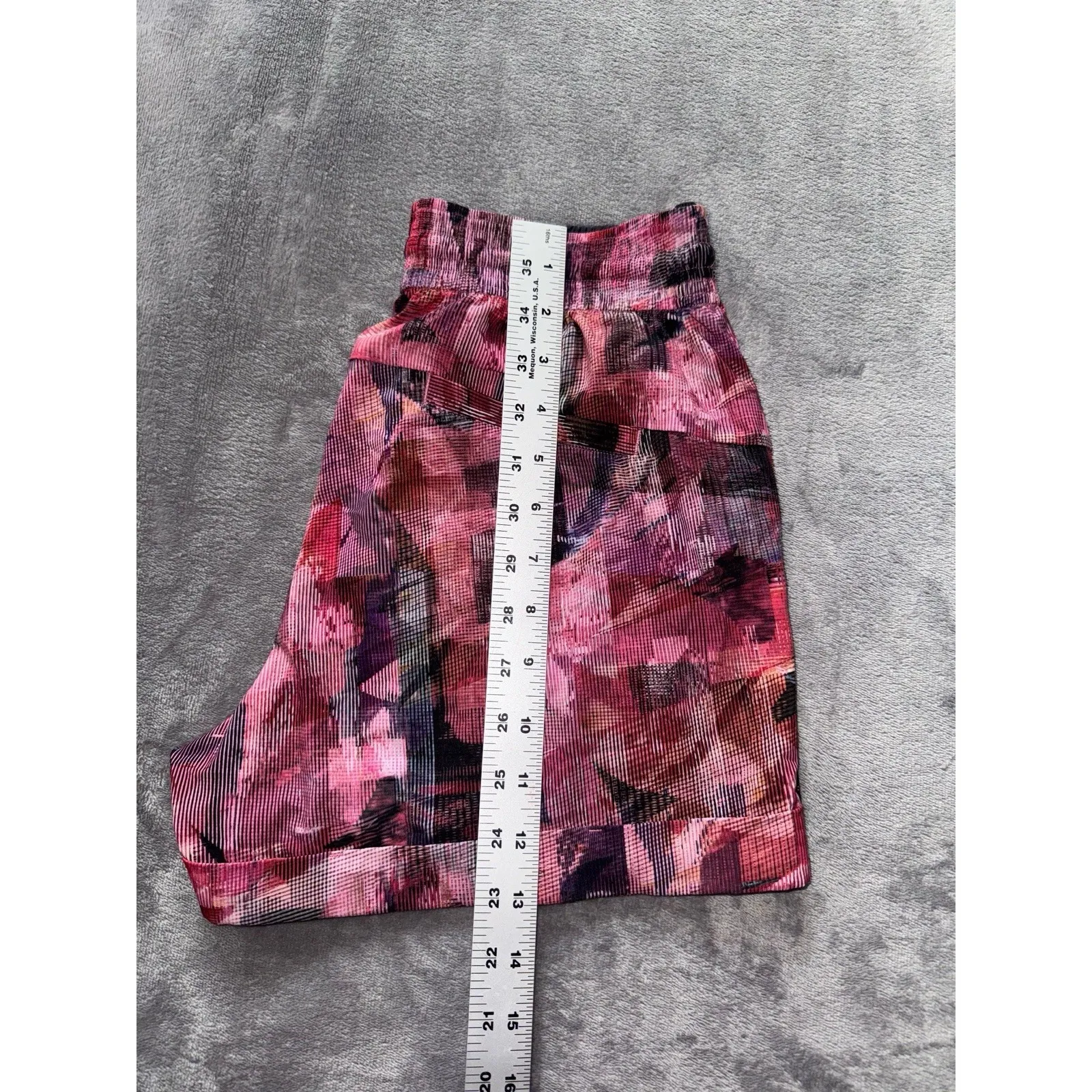 LULULEMON Spring Break Away Breakaway‎ Shorts II  Size 4 - Image 8