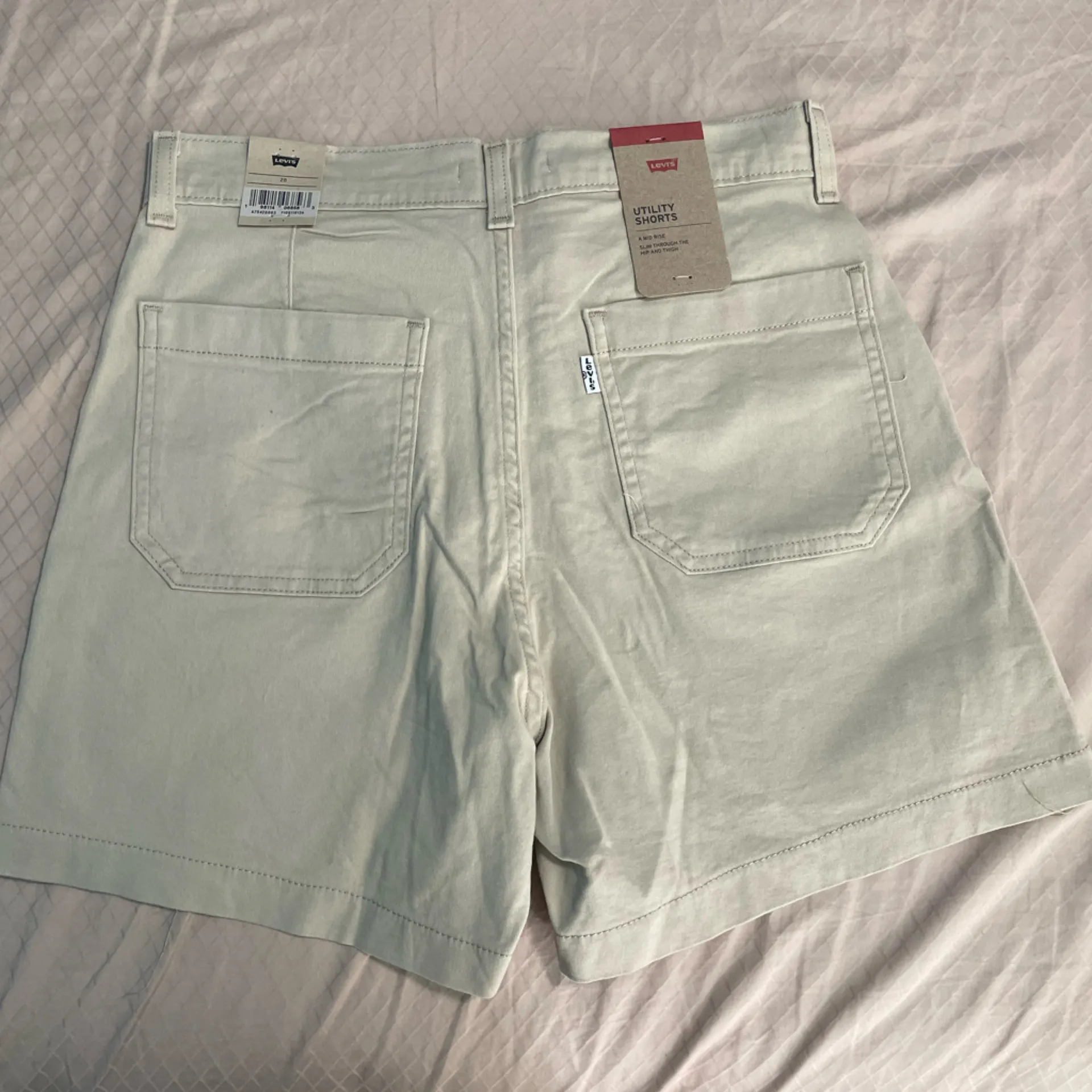 Levi’s Cream Utility Shorts - Image 2