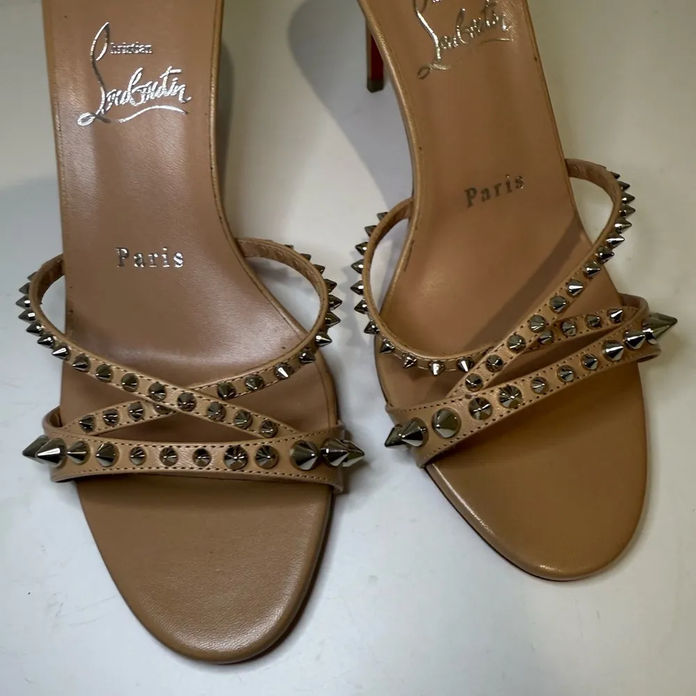 CHRISTIAN LOUBOUTIN Tatoosh Spikes 85 mm Blush Nude Mules Heels Sandals 37.5 - Image 5