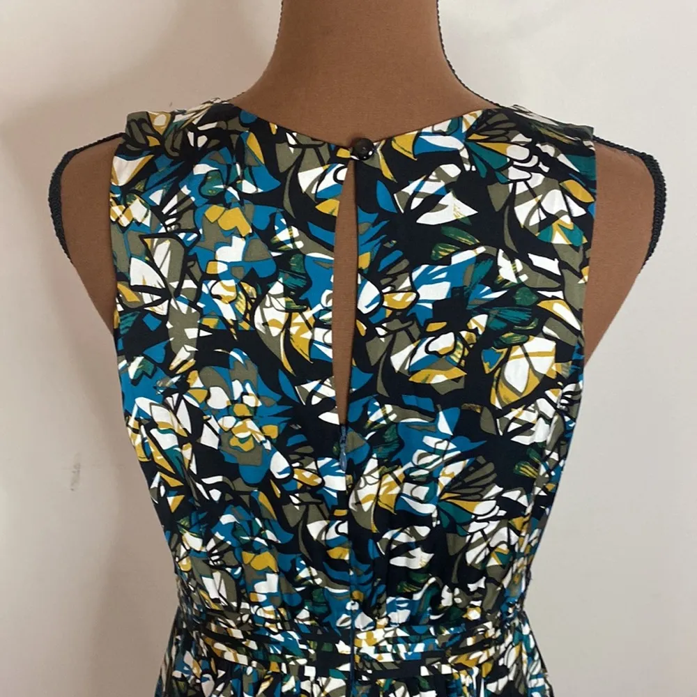 Classiques Entier silk abstract print smocked accent midi dress pleated size 6 - Image 6