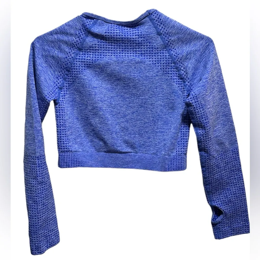 BLUE/PURPLE ATHLETIC LONG SLEEVE CROP TOP WITH THUMBHOLES - Image 2
