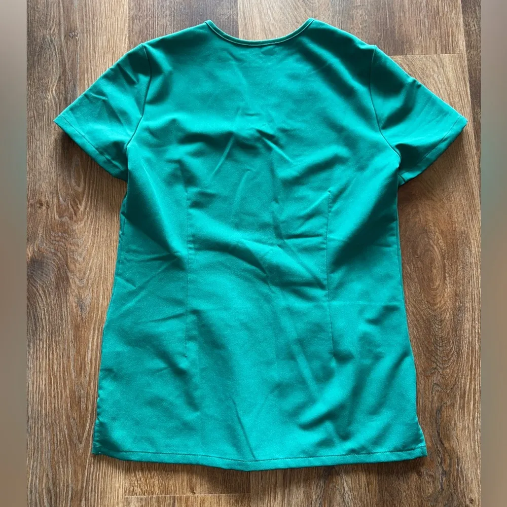 Figs Hunter Green Scrub Top - Image 3