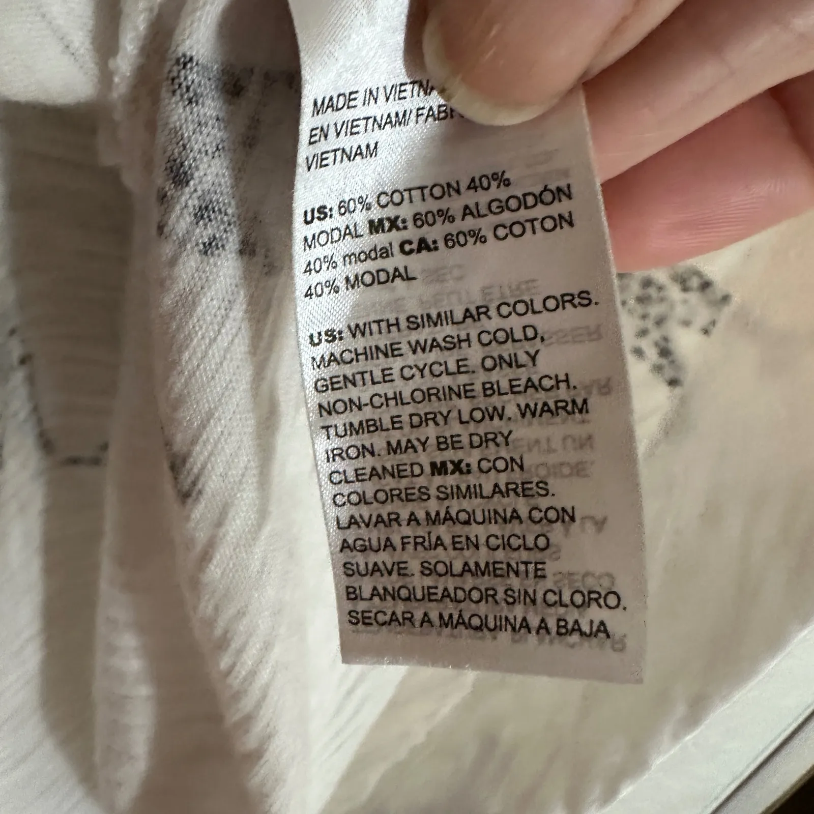 Chico's Size 1 M White‎ Cheetah Print V Neck Short Sleeve T Shirt Top - Image 9