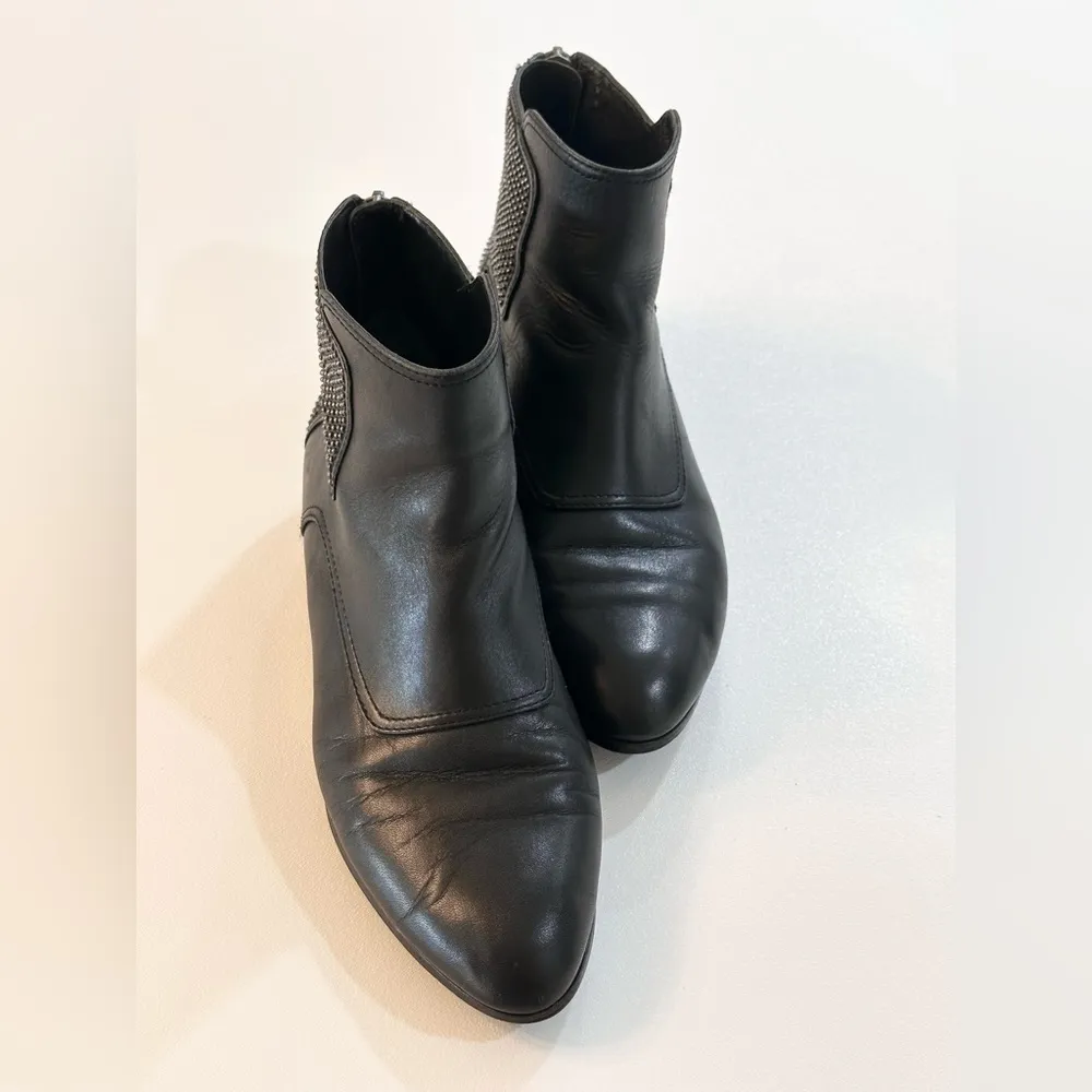 Womens  Keon Short Back Studded Booties, Black Size 7.5 - Image 3