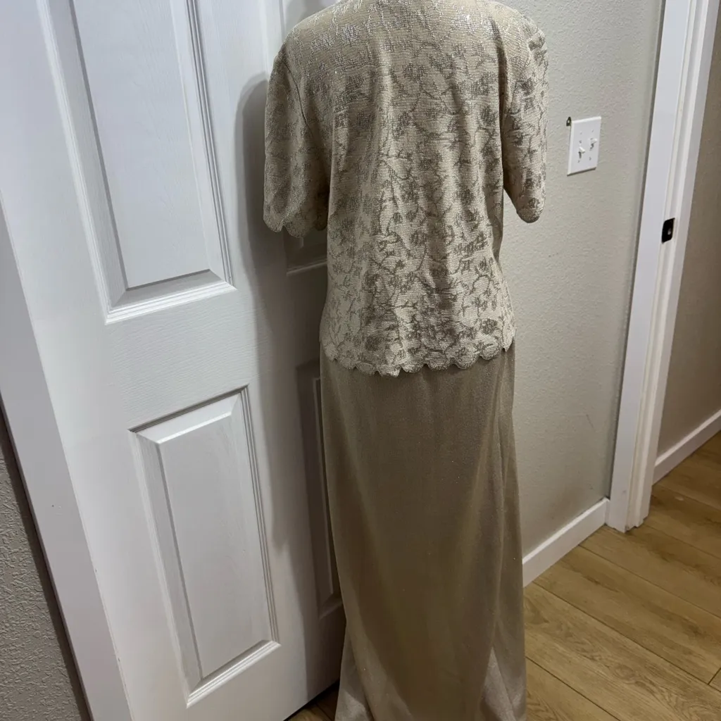 St John Evening by Marie Gray size 10 Gold Knit 2 Piece Long Skirt sparkling Tan - Image 8