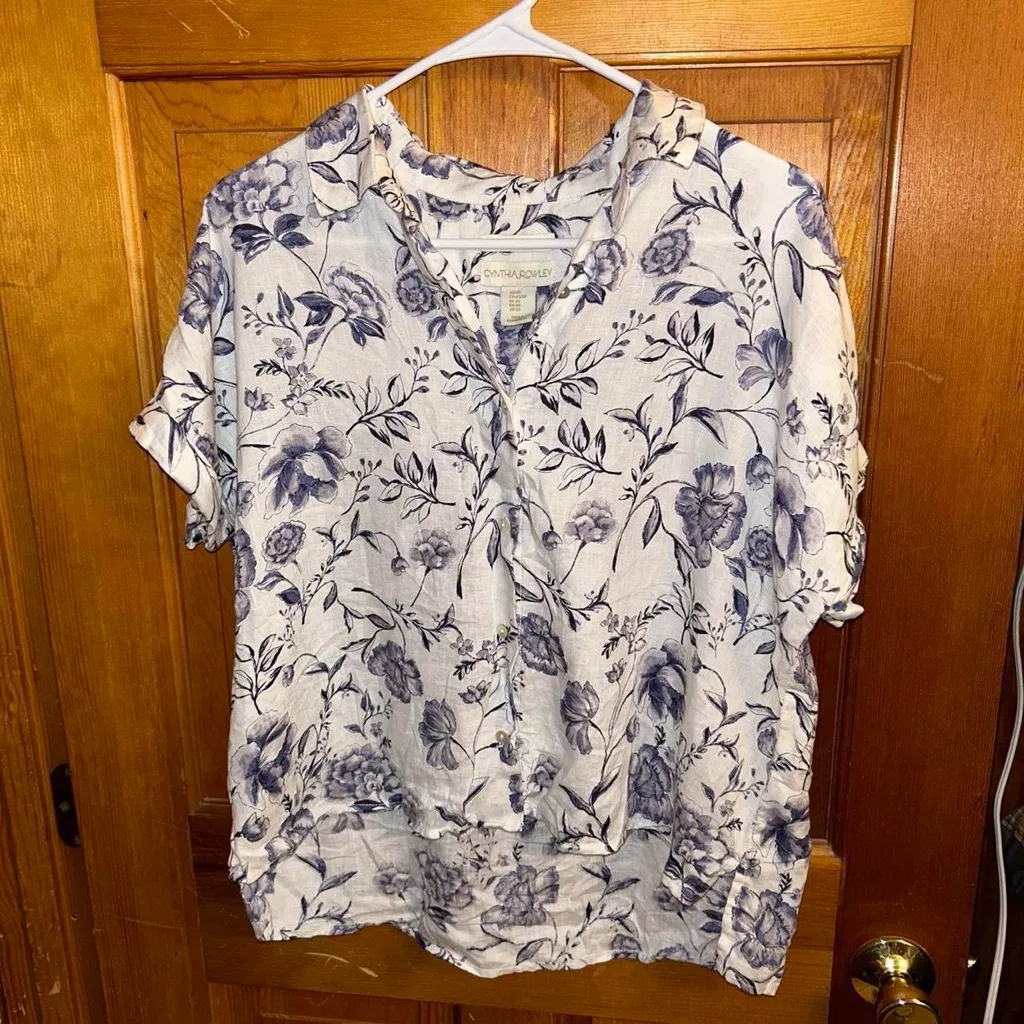 NWOT Cynthia Rowley Blue and White Floral Linen Button Up Shirt XS - Image 2