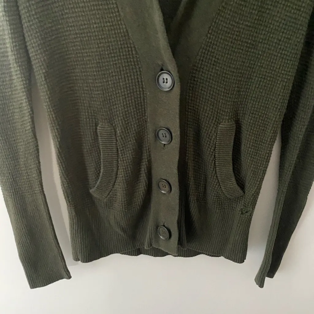 Vintage American Eagle Womens Y2K Waffle Knit Cardigan Sweater Sz S Olive Preppy - Image 4
