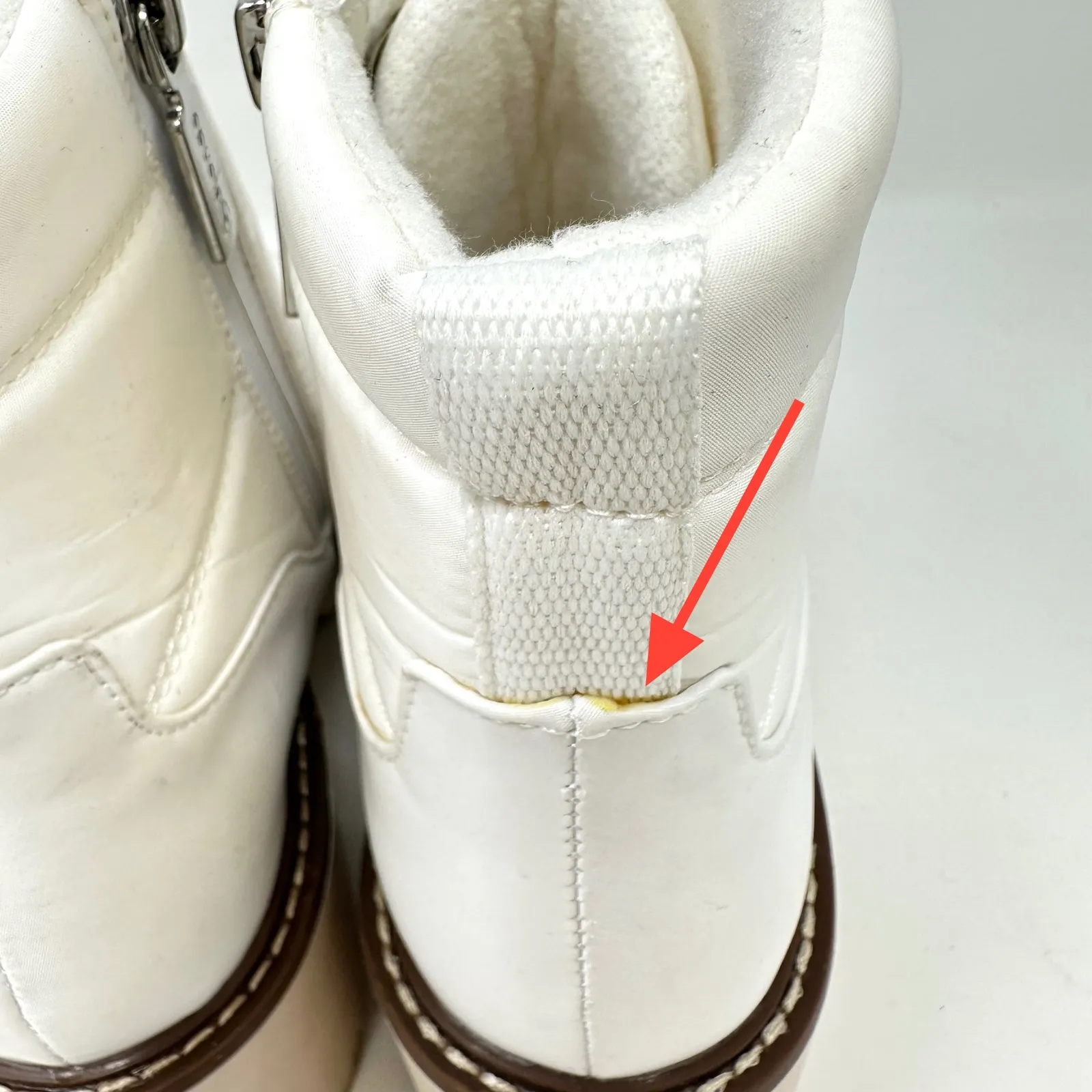 Blondo Daisy Waterproof Lug Sole Boot White Size 6‎ - Image 8