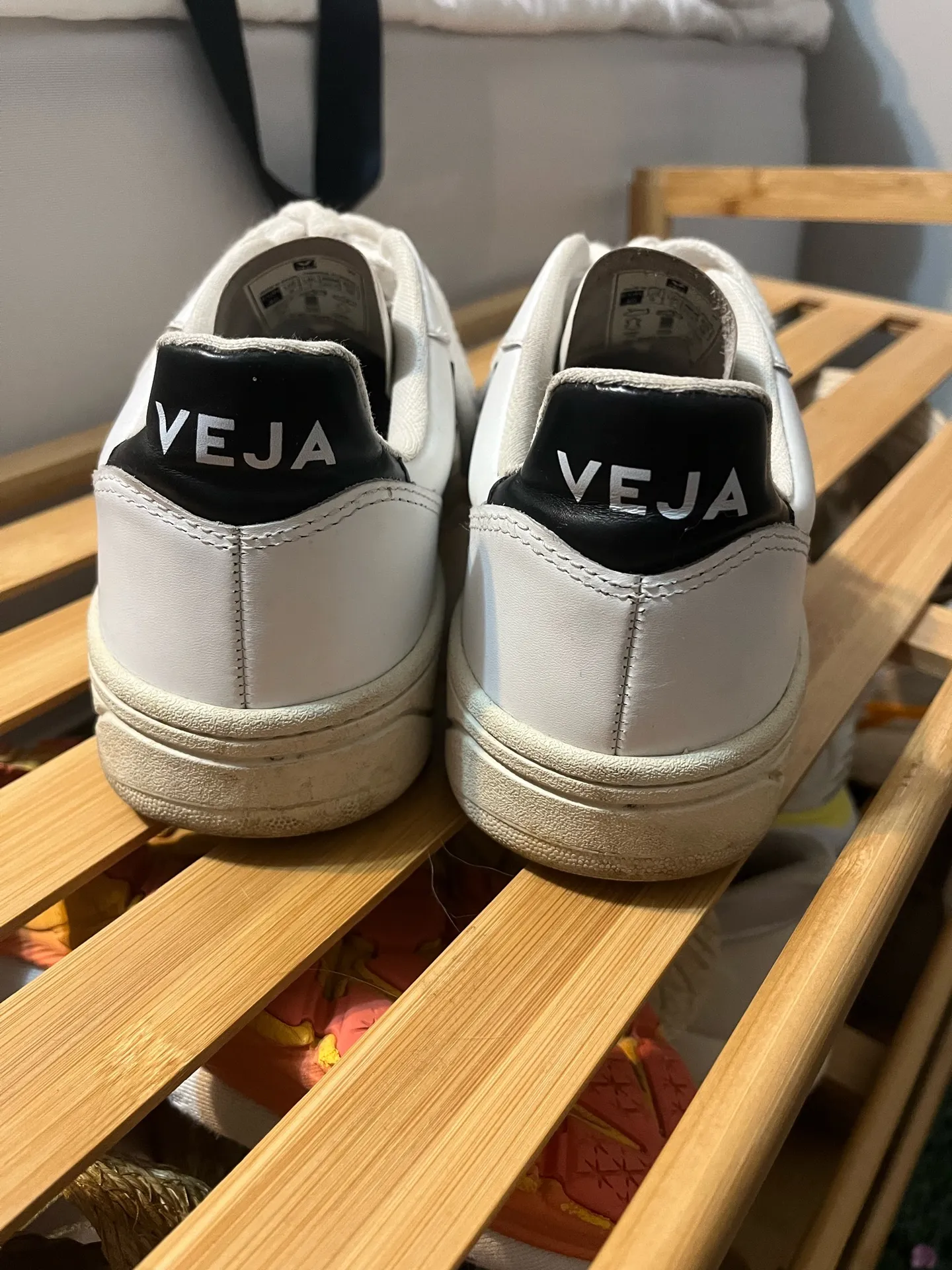 VEJA Sneakers - Image 3