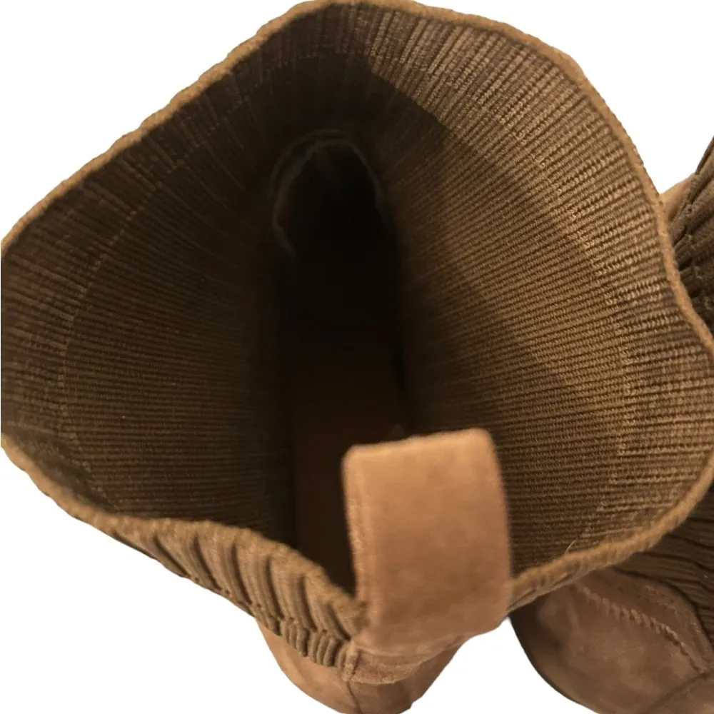 Universal Thread Kinley Faux Suede Heeled Western Style Pull On Ankle Boots 11 - Image 11