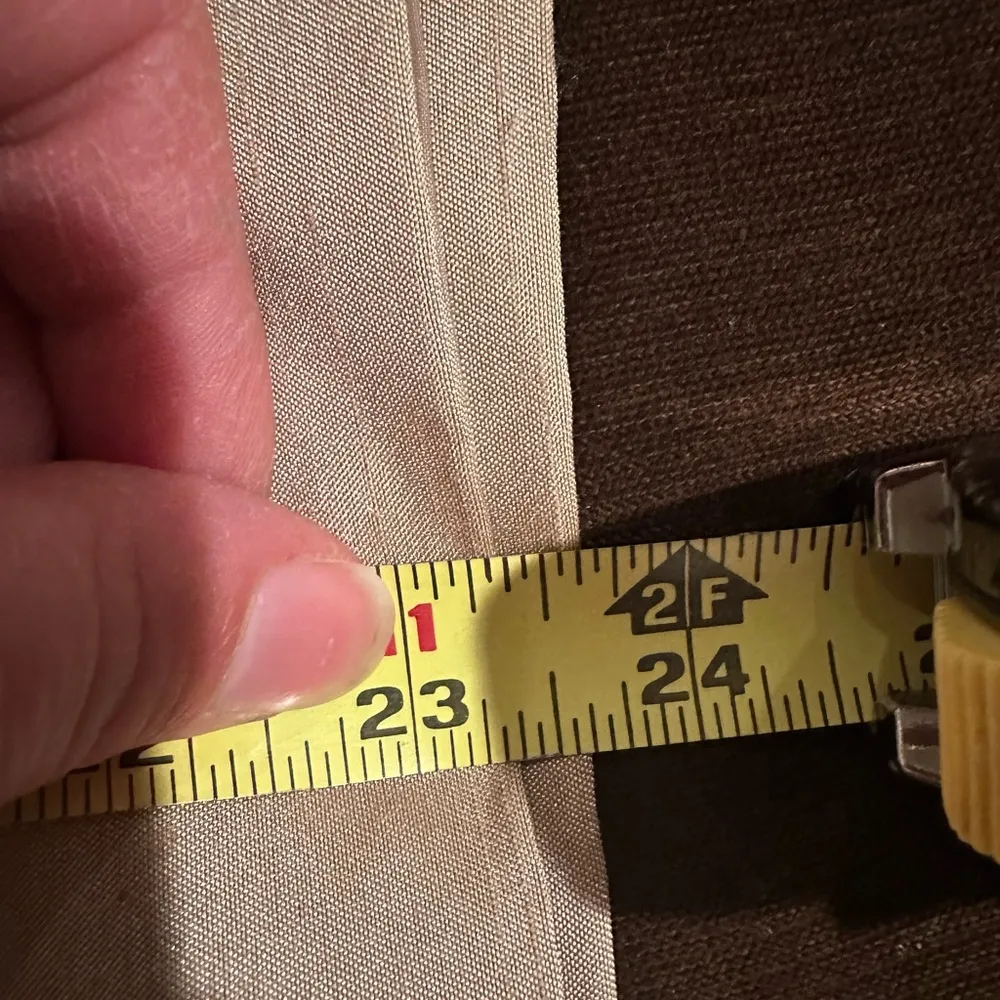 Kasper gold 3 Button Skirt Suit Set.Ruffle Layers On Jacket Zip in Back Sz 8P Tan - Image 14