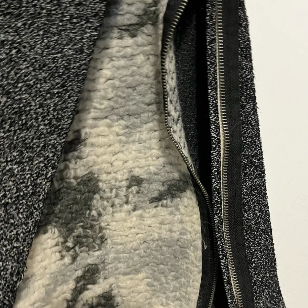 Dolan anthropology Wool Mohair
Blend Knit Houndstooth Pullover
Sweater large - Image 8