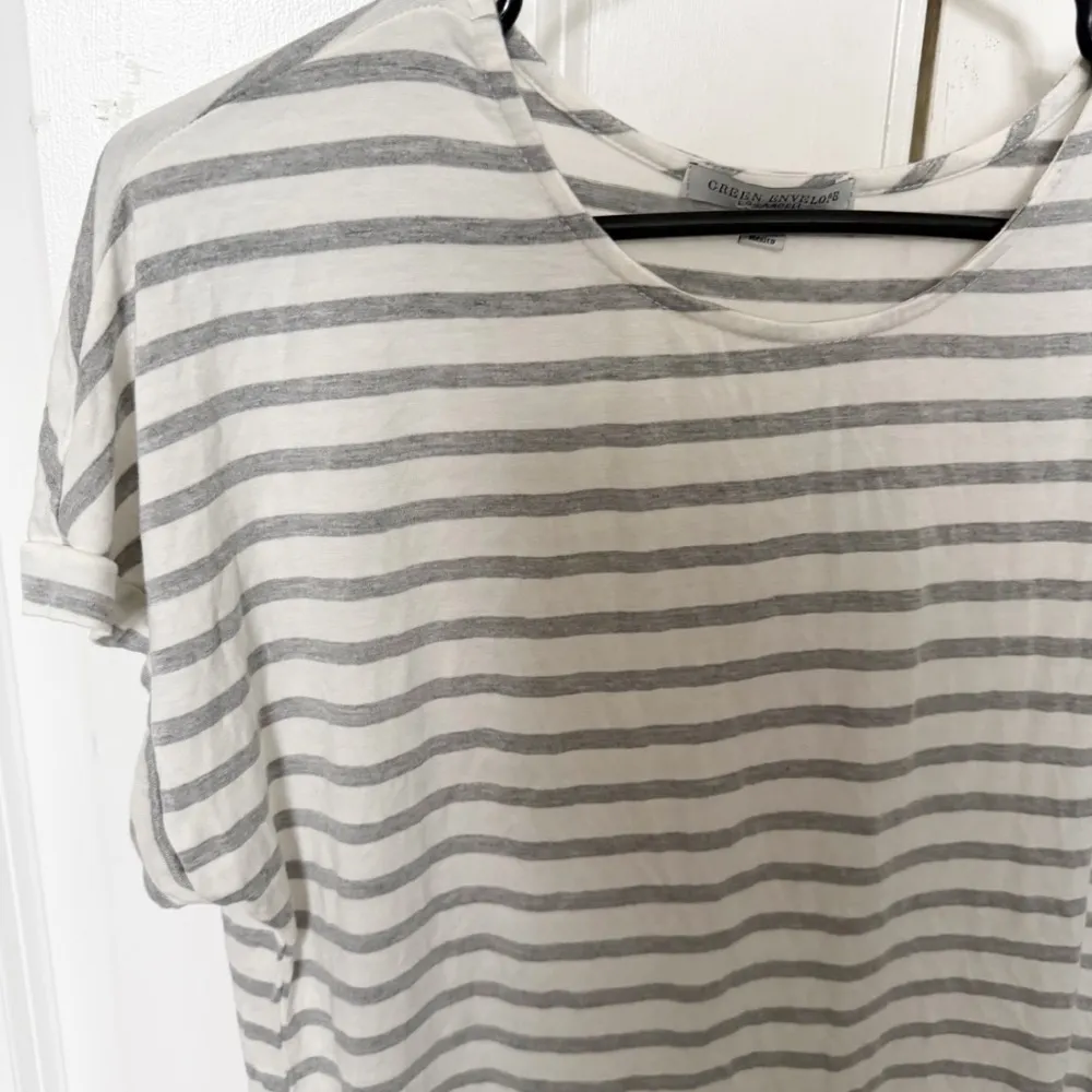 Green Envelope Striped Top size Medium White - Image 2
