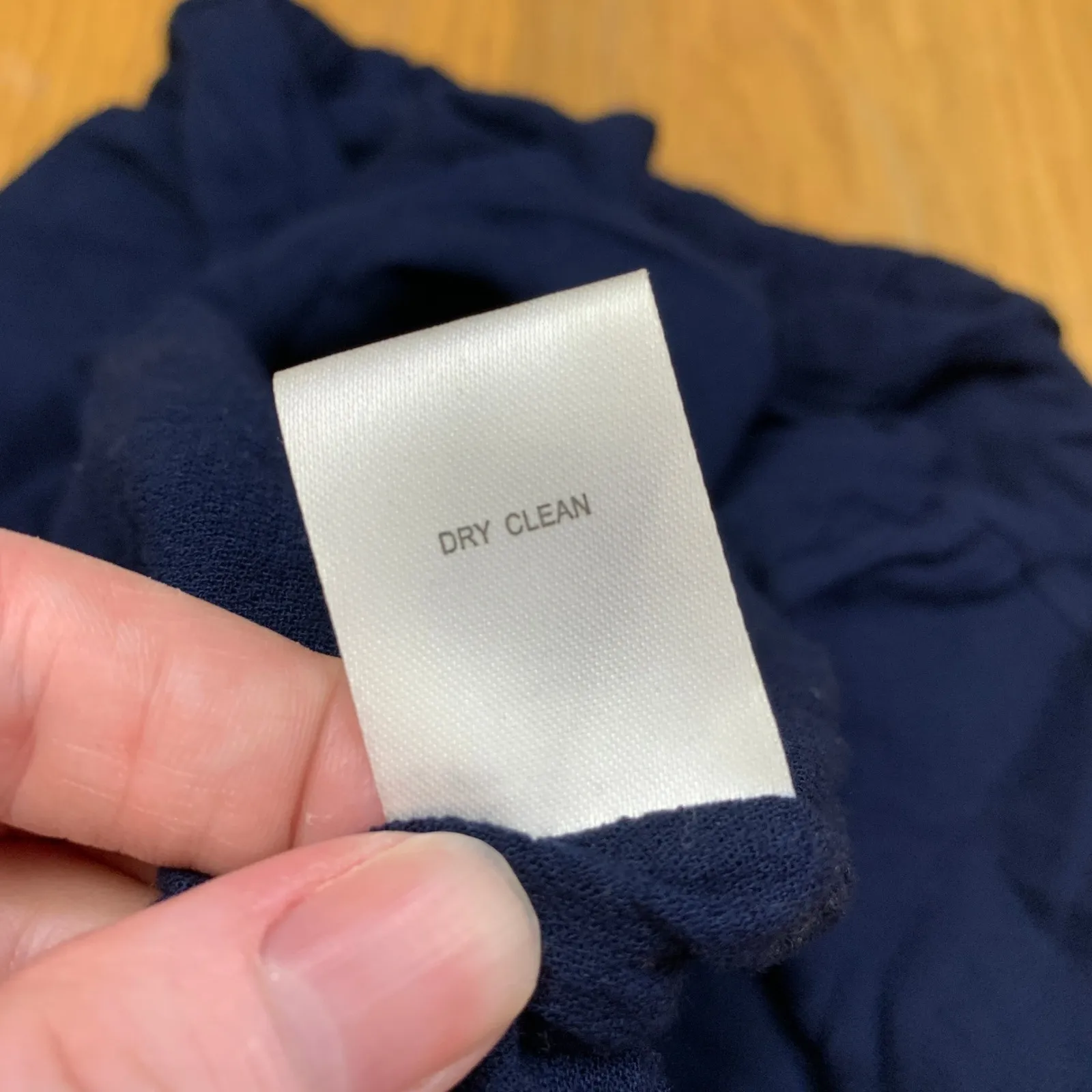 Daniel Rainn Navy Blue Eyelet Lace V Neck Bell Sleeve Blouse Top Women's Large - Image 9