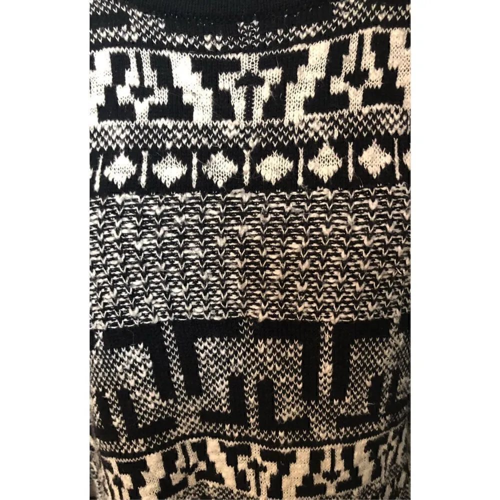 Gianni Bini Black and white oversized poncho style sweater with fringe size S - Image 13