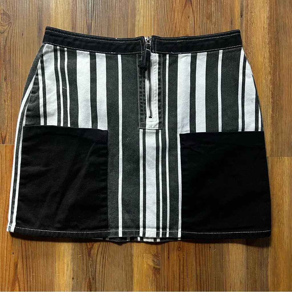Urban Outfitters BDG Y2K Striped Denim Mini Skirt Zip Front Grunge Festival L - Image 6