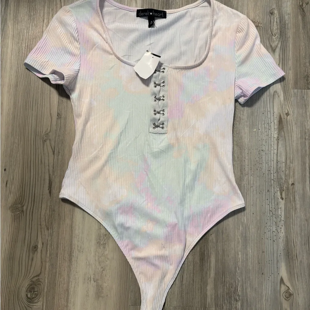 Derek Heart  Bodysuit with Soft Pastel tie dye NWT - Image 7