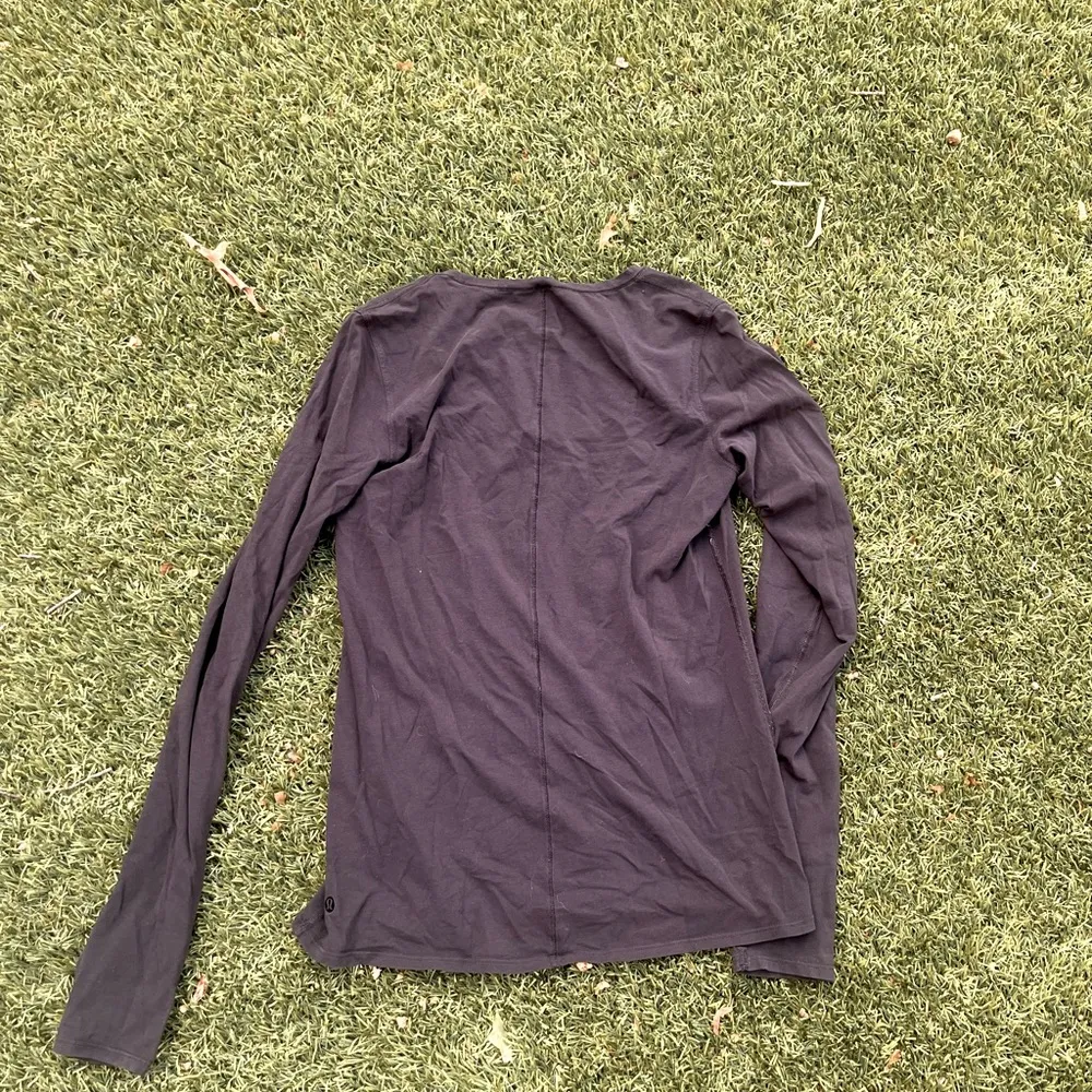 Lululemon Long Sleeve Tee - Image 3