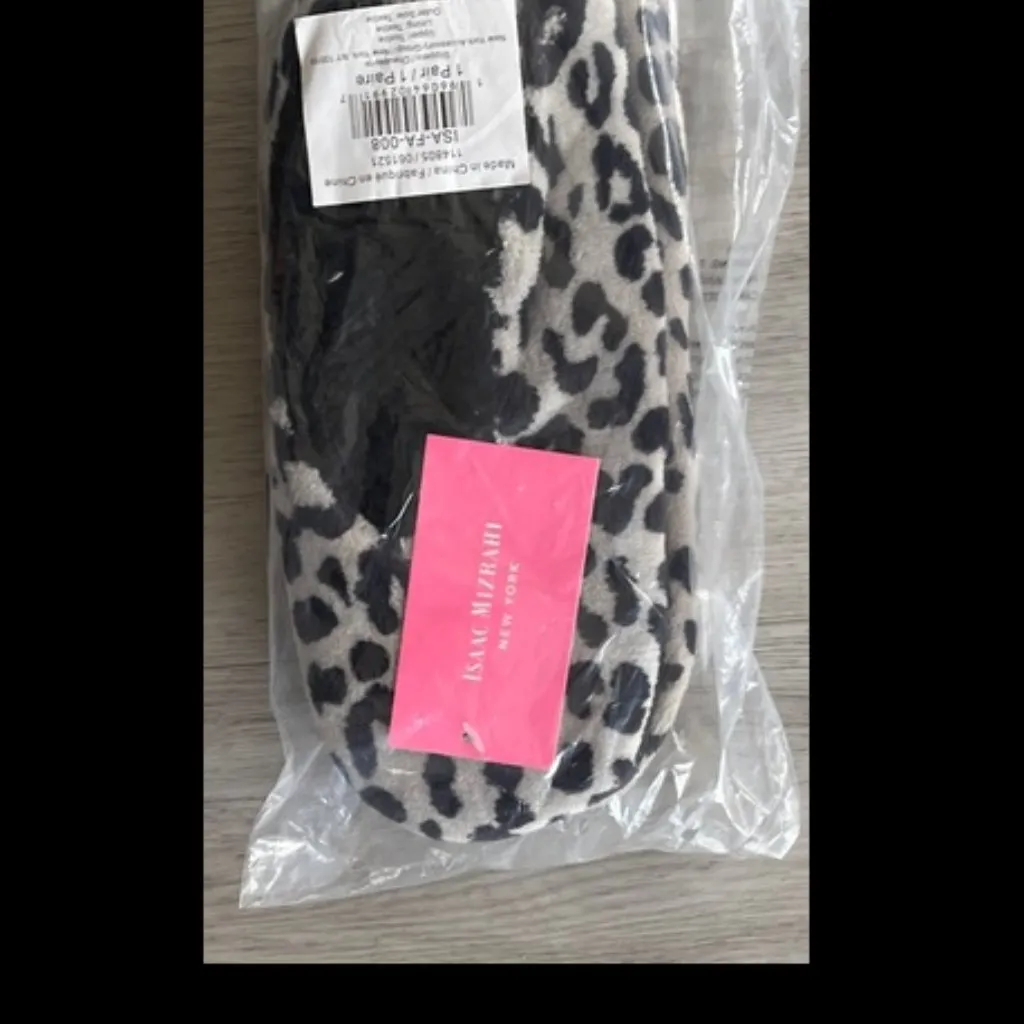 Isaac Mizrahi Black and White Animal Print Slippers size Large - Image 2
