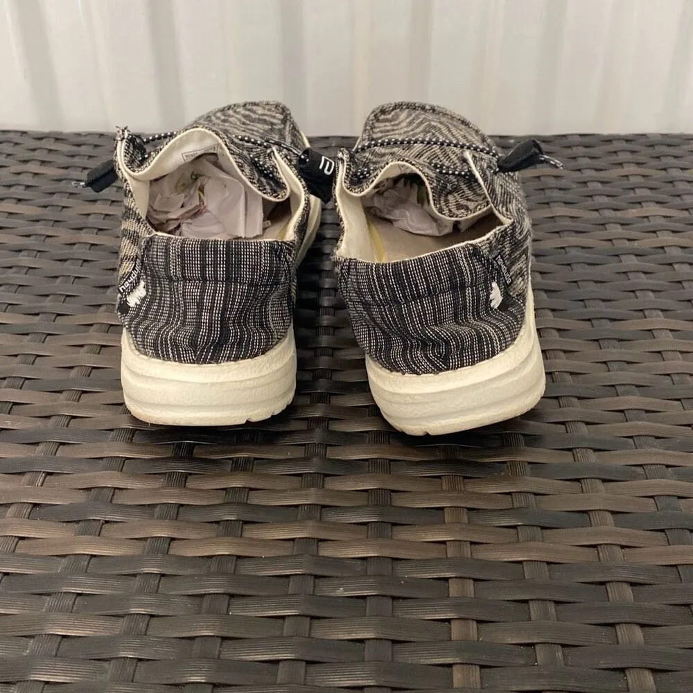Hey dude shoes Wendy woven zebra black stripe women’s size 6 ￼ - Image 3