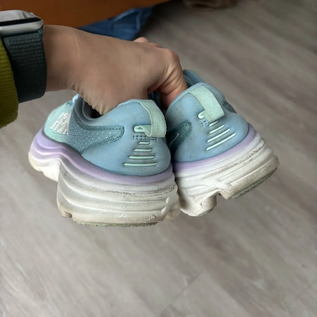 HOKA Bondi 8 Running Shoes | Women’s Size 8 | Regular Width | Blue / Purple - Image 4