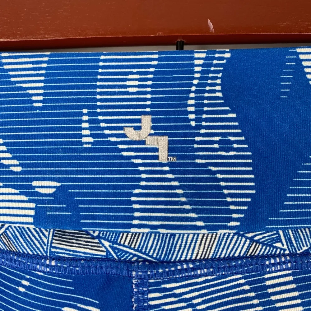 Women's Joy Lab Blue Leaf Patterned Mid Rise Athletic Leggings Size Medium - Image 5