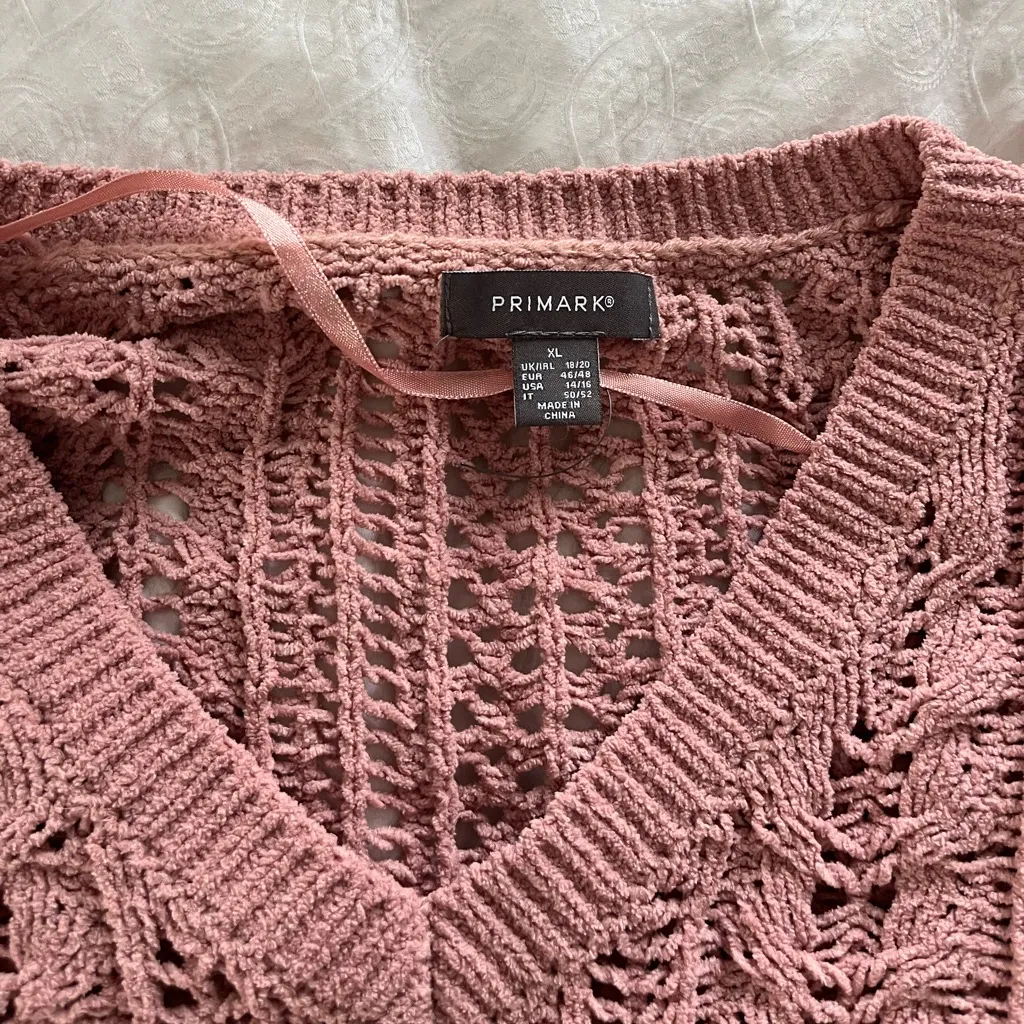 Dusty Rose V-Neck Knit Sweater - Image 3