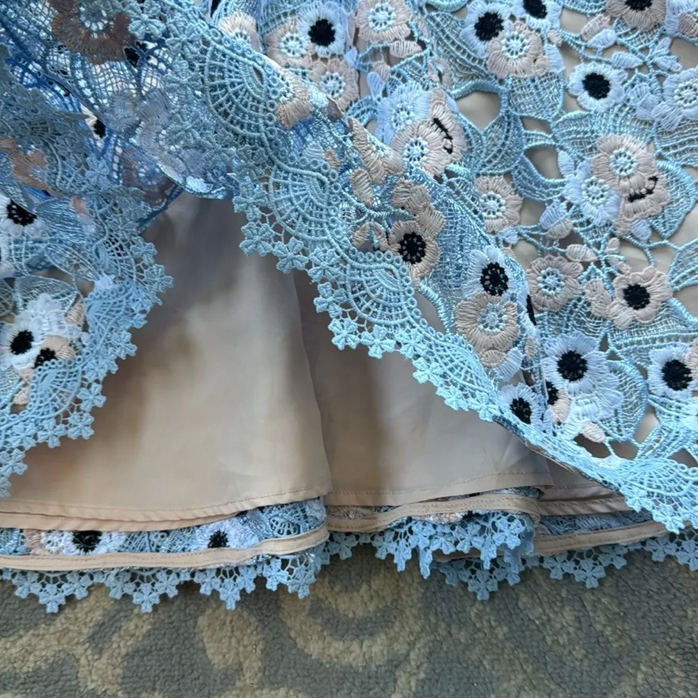 LA MAISON TALULAH Infatuation Floral Lace Mini Dress Blue Tan Small - Image 7