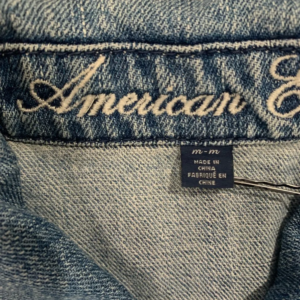 American Eagle  Short Denim Jacket Size M - Image 4