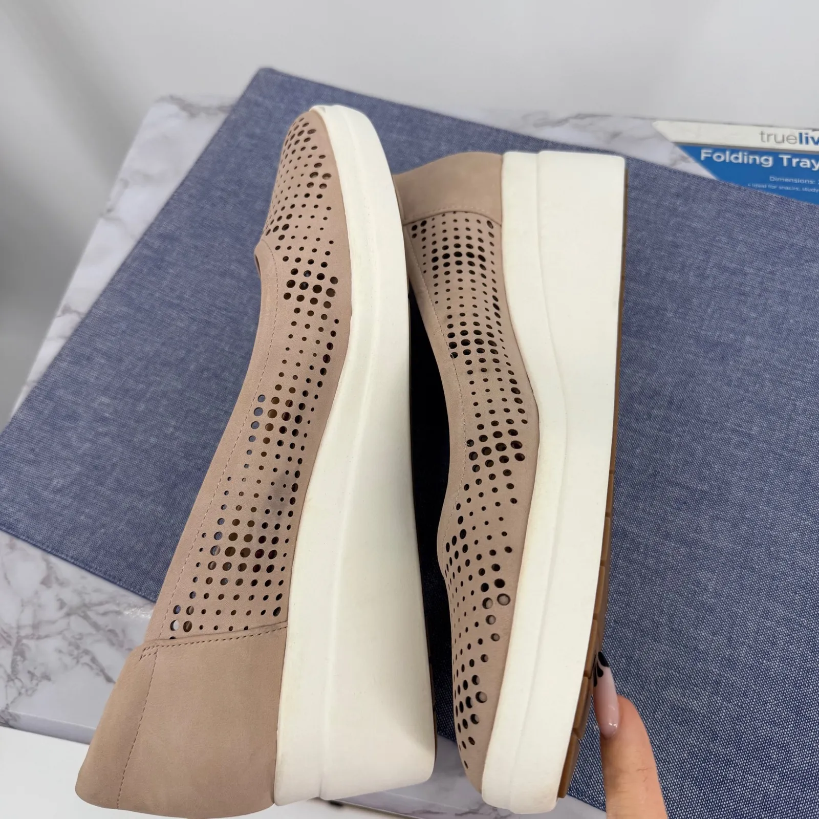 Naturalizer Sam 2 Women 11M Beige Perforated Wedge Ballet Flats Shoes Faux Suede - Image 5