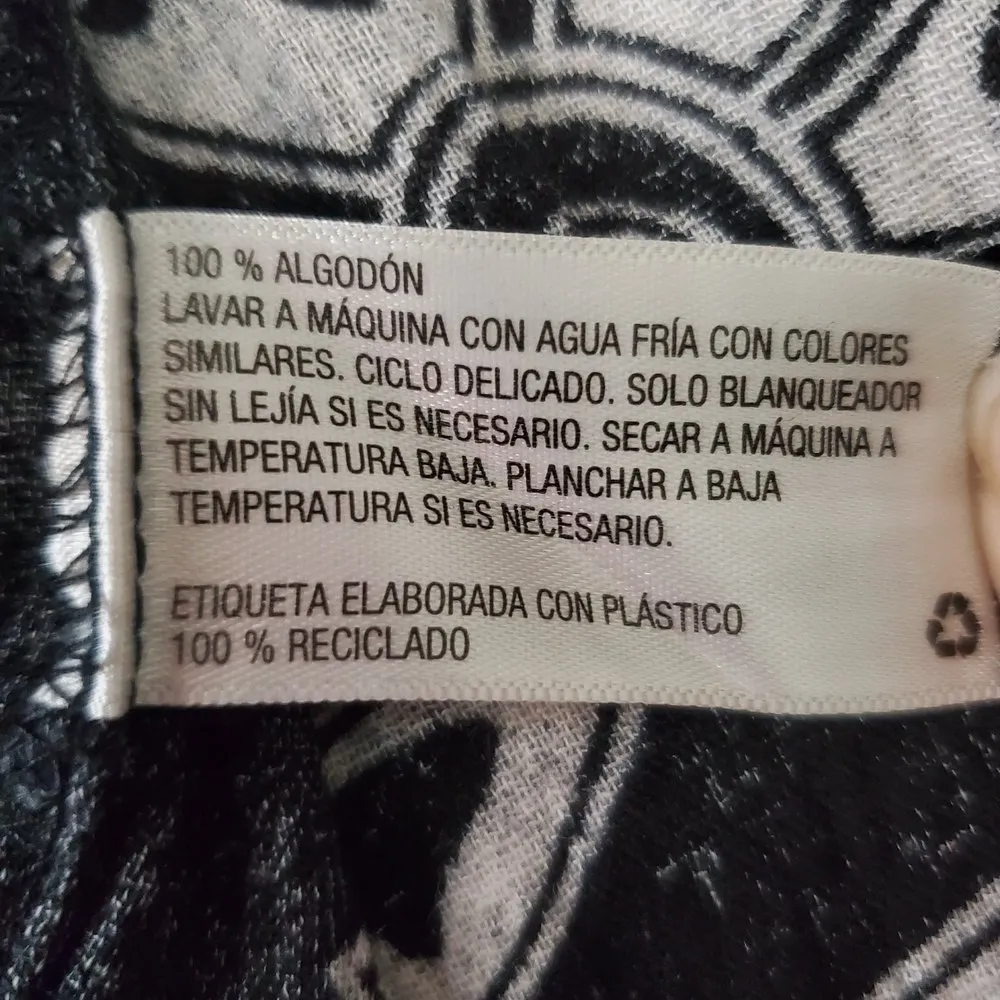 𝅺Black with white Mandela flowers print Merona Small(S) tunicTop - Image 4