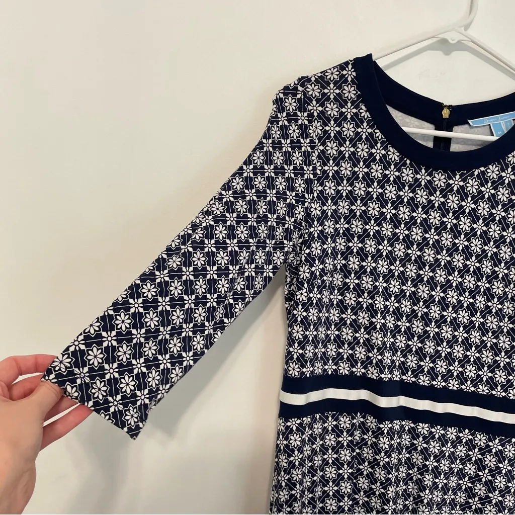 DRAPER JAMES Honeycomb Floral Dress Navy Blue White 3/4 Sleeve Fit & Flare Dress - Image 8