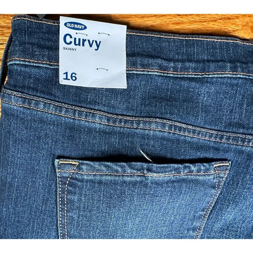Old Navy Curvy Mid Rise Skinny Jeans Women's Size 16 Blue 5-Pocket Medium‎ Wash - Image 4