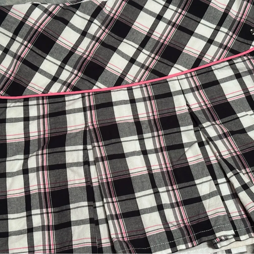 DKNY Y2K Black, White, Pink Plaid Pleated Mini Skater Skirt - Image 12
