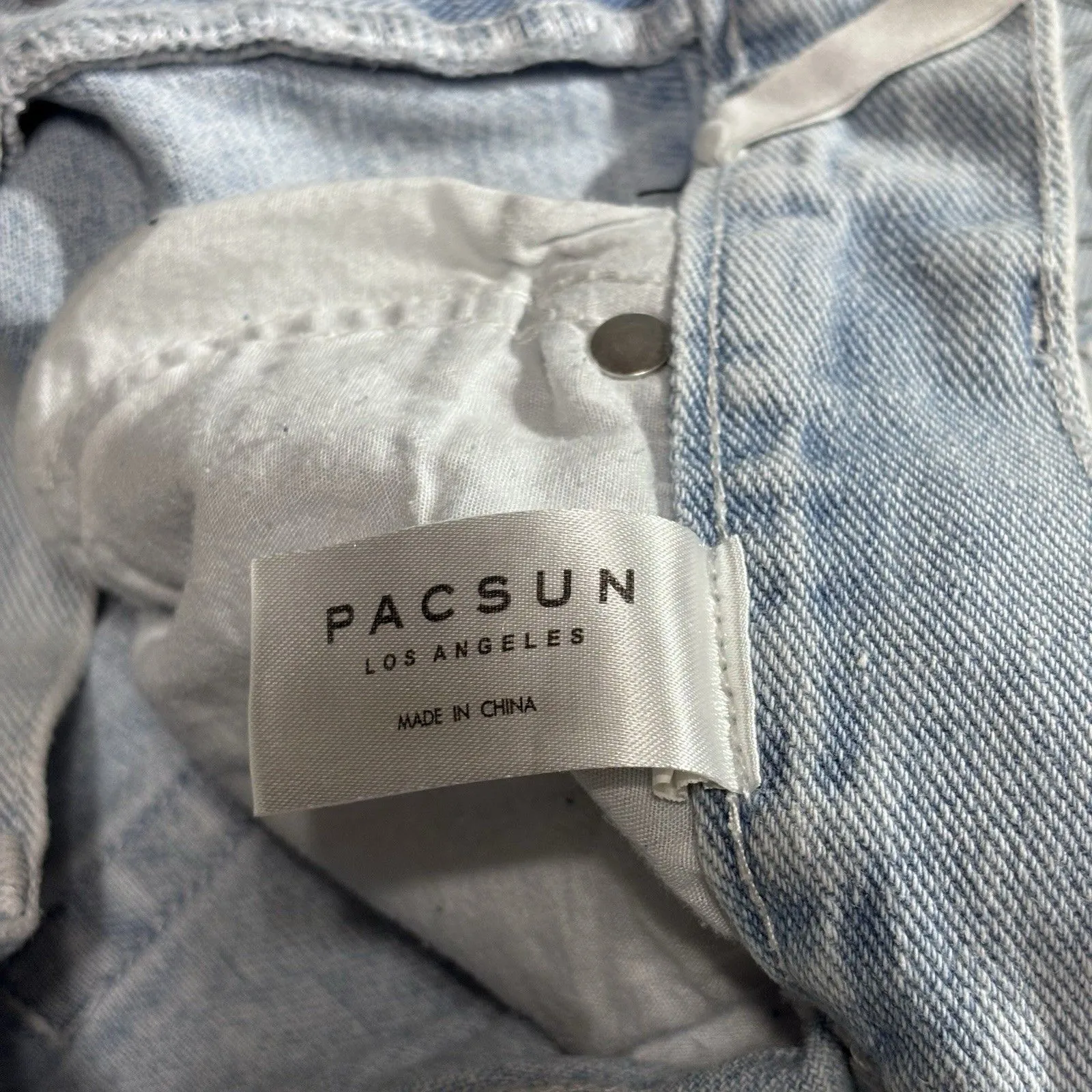 Pacsun Shorts 90S Girlfriend Button Fly Denim Shorts Cut Off size 26 with heart - Image 11