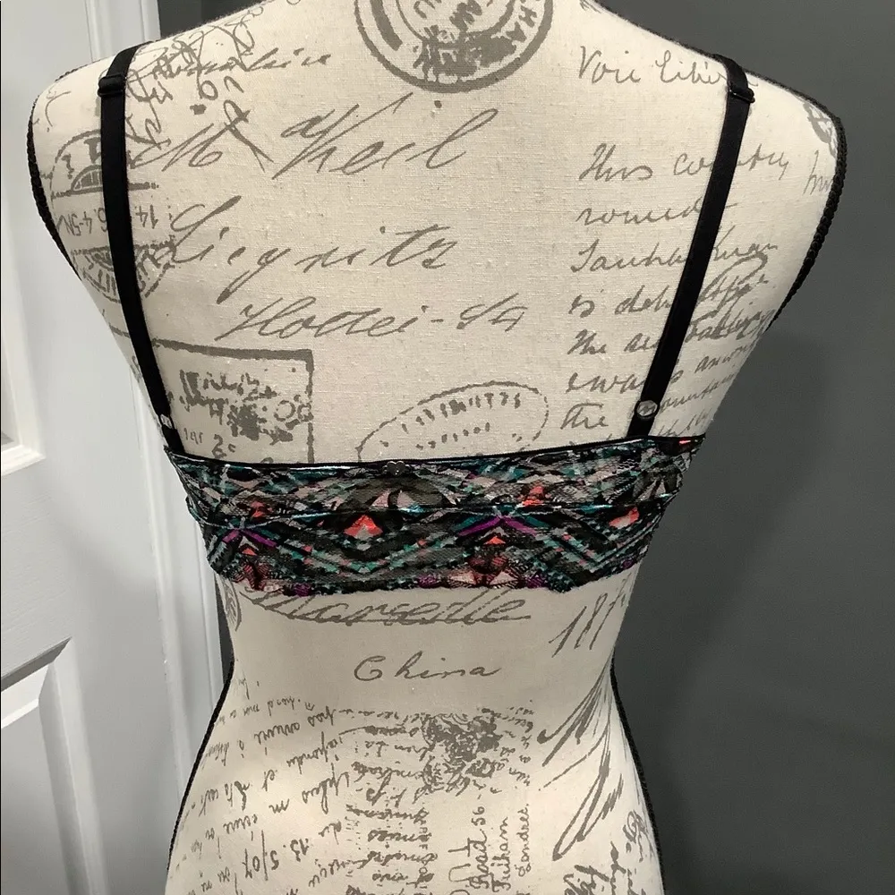 NWOT PINK BY VICTORIAS SECRET BRALETTE - Image 4