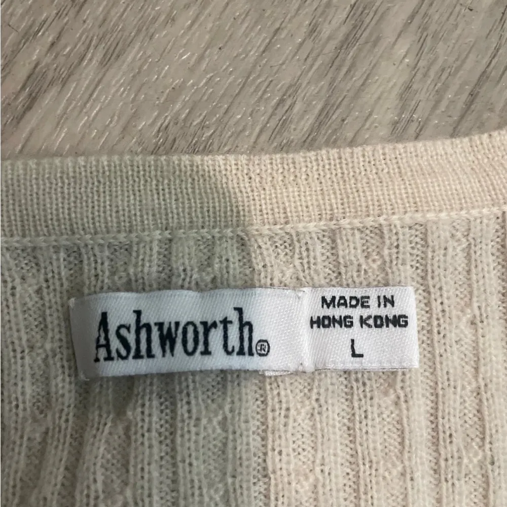 Ashworth Men's Ribbed Cream V-Neck Sweater - Image 2