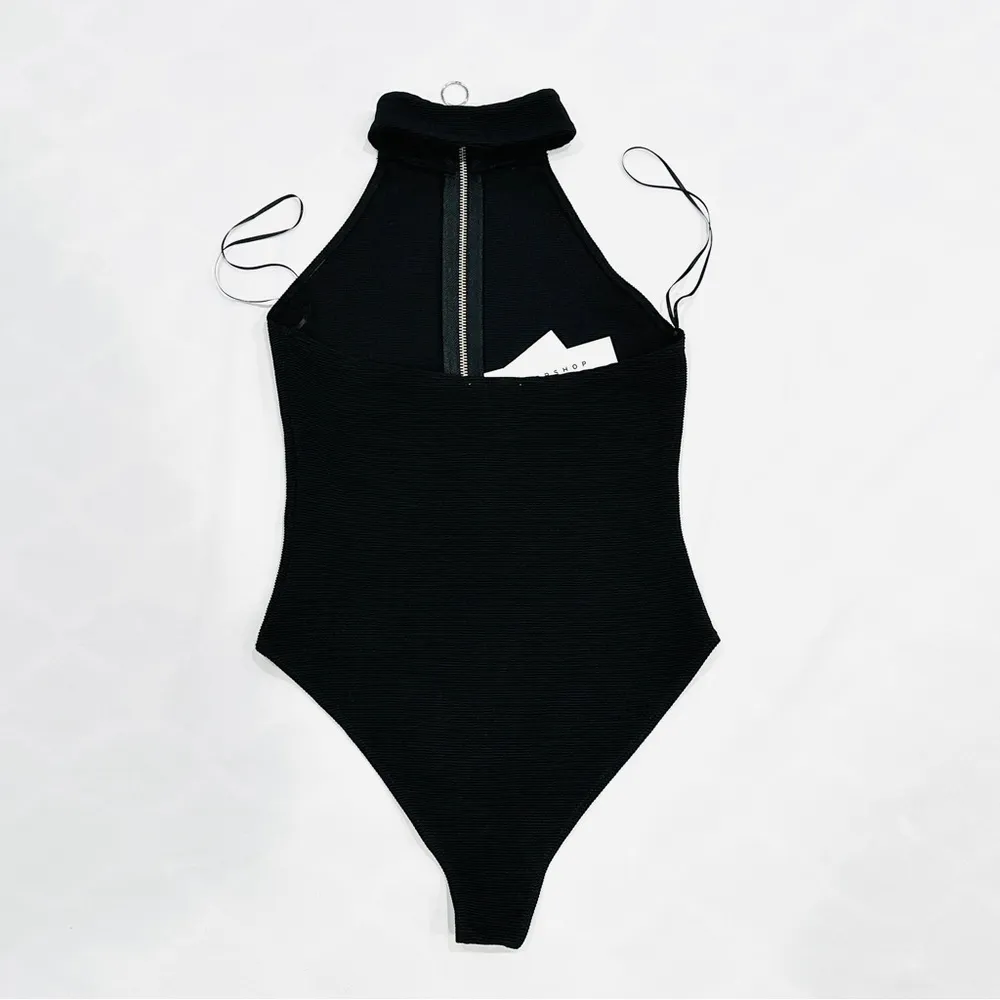 NWT TOPSHOP Solid Ribbed Black Half Zipper Backless Halter Top Bodysuit - Image 6