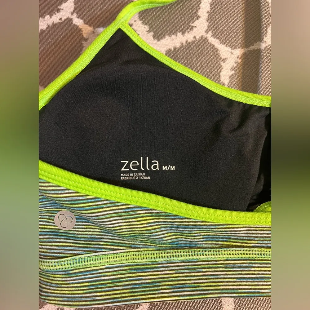 Zella Green and Blue Sports Bra racer back cutout padded sz M activewear running - Image 9