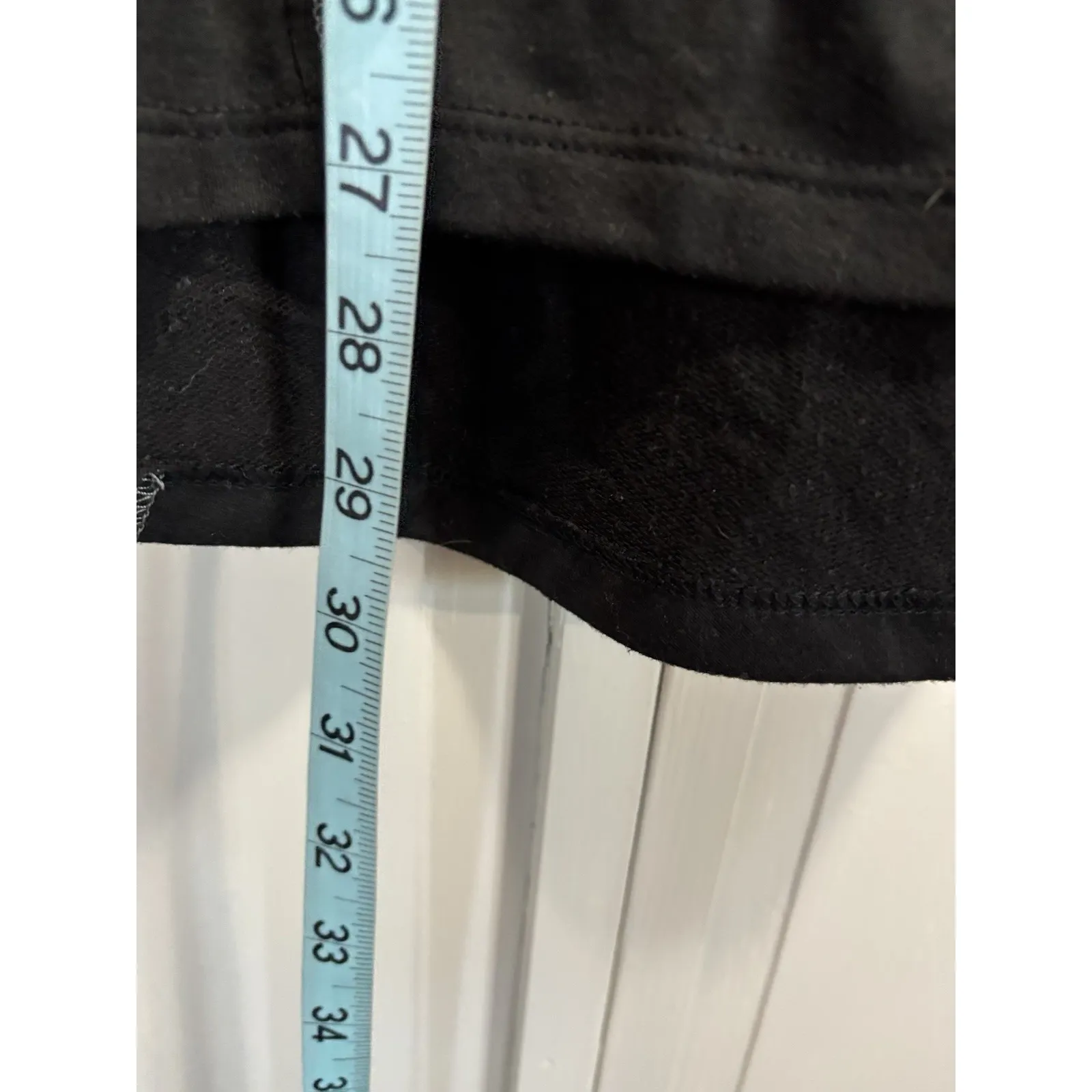 White Birch Black/Cheetah Long Sleeve Top Size XL V Neck EUC Exposed Seams - Image 3