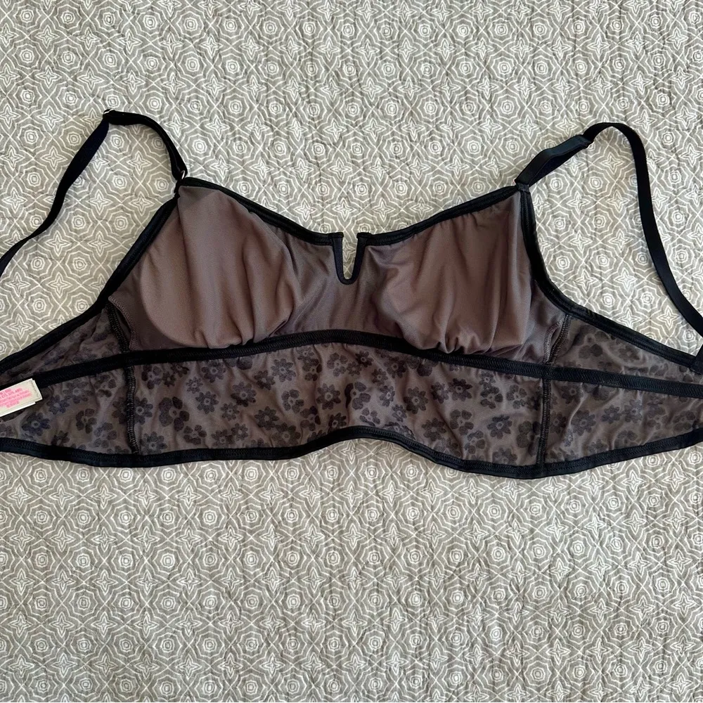 Victoria's Secret PINK Flocked Mesh Bralette Floral Black Gray Size M - Image 10