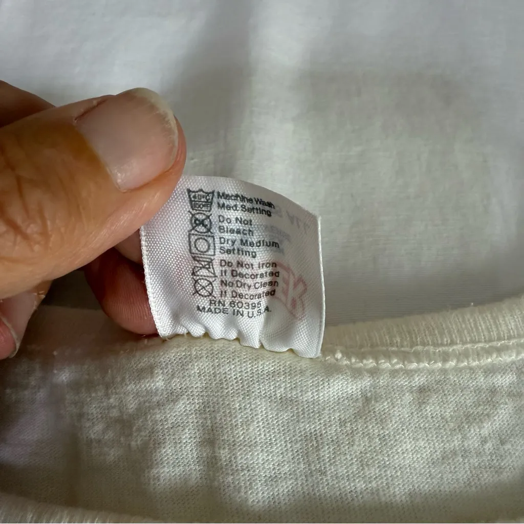 Vintage 80s Oversized Heart T - Image 6