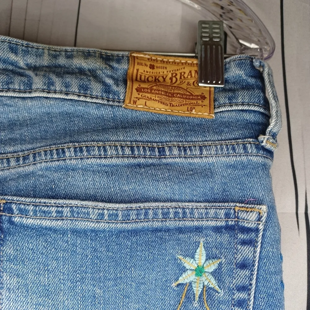Lucky Brand Ava Skinny Embroidered Blue Jeans with Floral Design - Image 15
