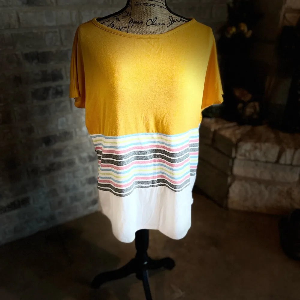 Shop Basic Colorful Short Sleeve Top Gold Size M - Image 10