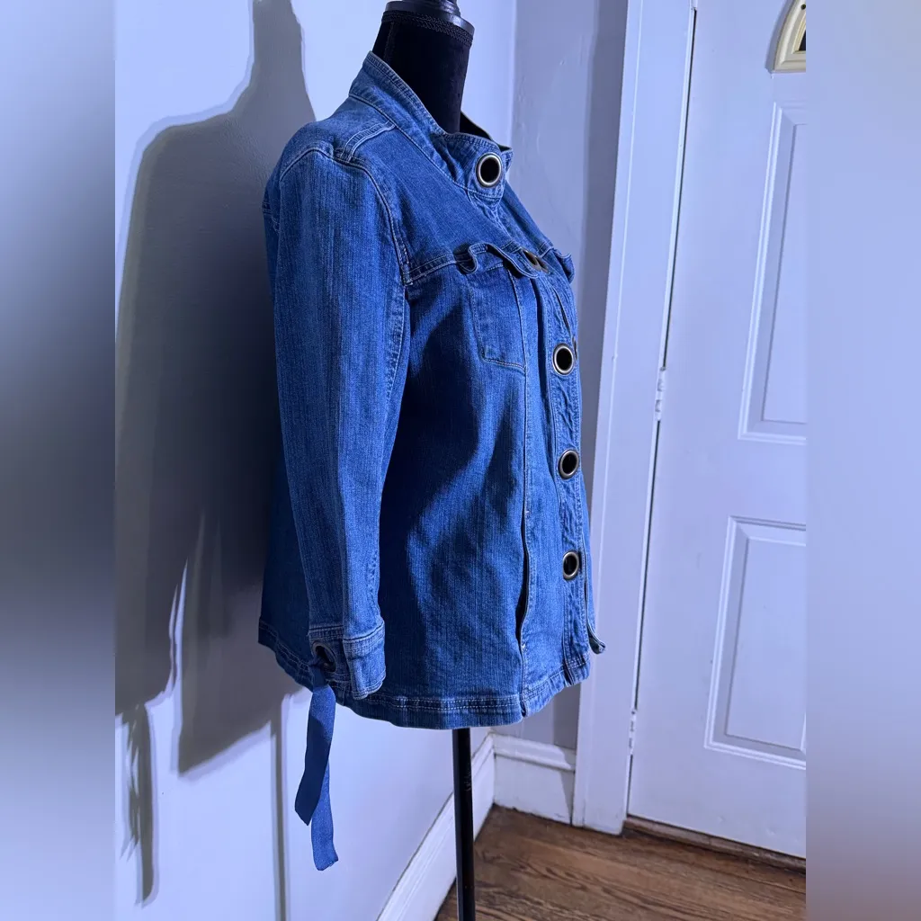 3/4 Sleeve Denim Jacket with Eyelets and Ties L A L live a little Sz 1X - Image 4