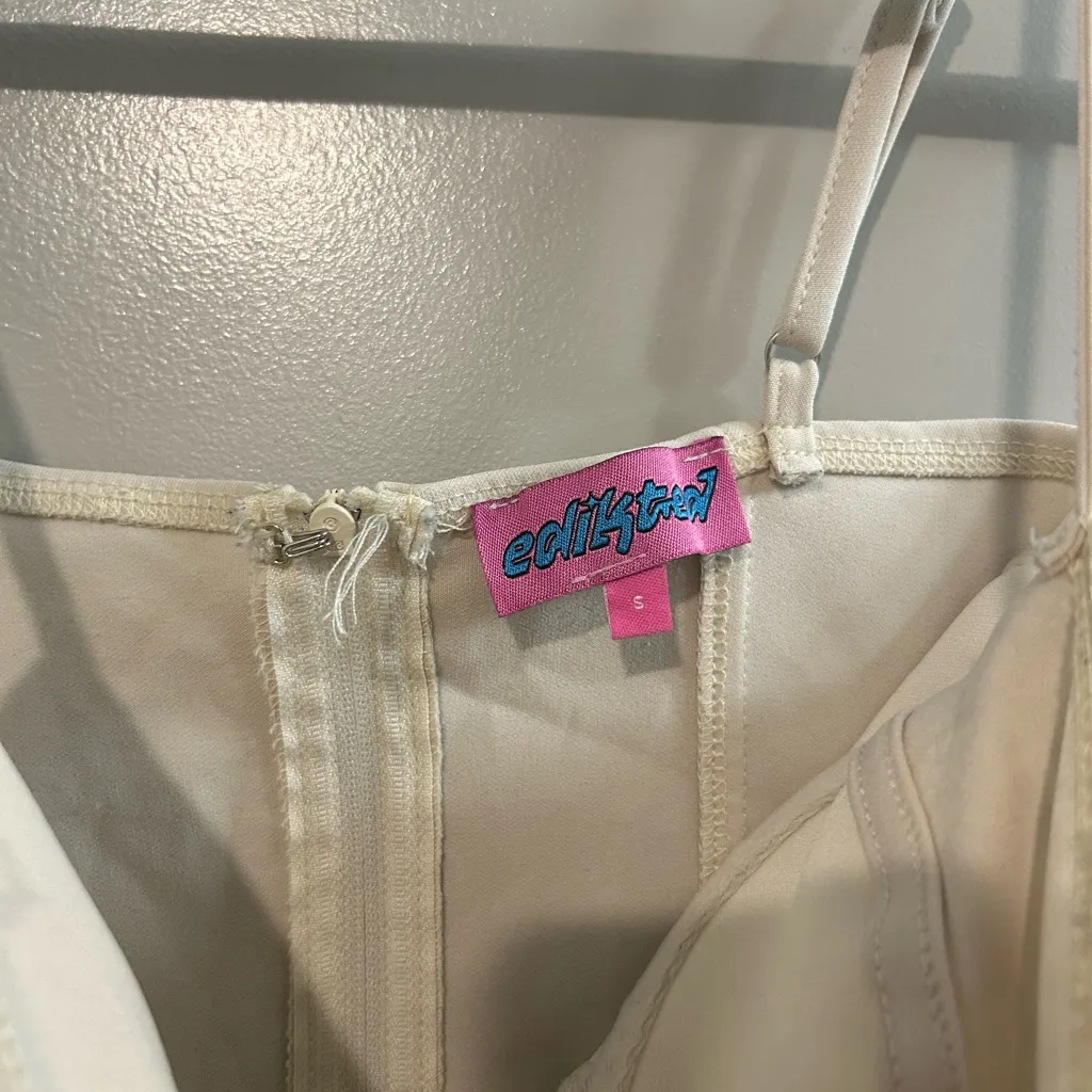 Edikted Cream Corset with Lace Detail - Image 2